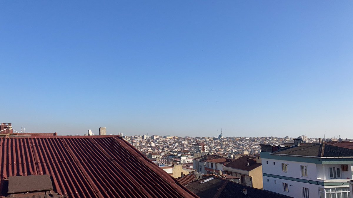 Hava ne güzel ya tam gezmelik ne sıcak ne soğuk ama çalışıyoruz işte :’j