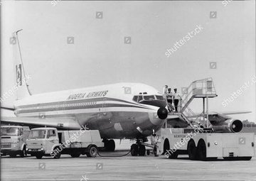 KanoChronicle's tweet photo. In the 60s, Kano/Dantata; great grandfather of Dangote was reported to be exporting chickens n eggs to Saudi Arabia in two Boeing planes weekly. In return, the Royal Family of Saudi (scared of CIA doctors ) will come to UCH Ibadan for their safe treatment.
Kano has a rich history https://t.co/CVro6R9AUM