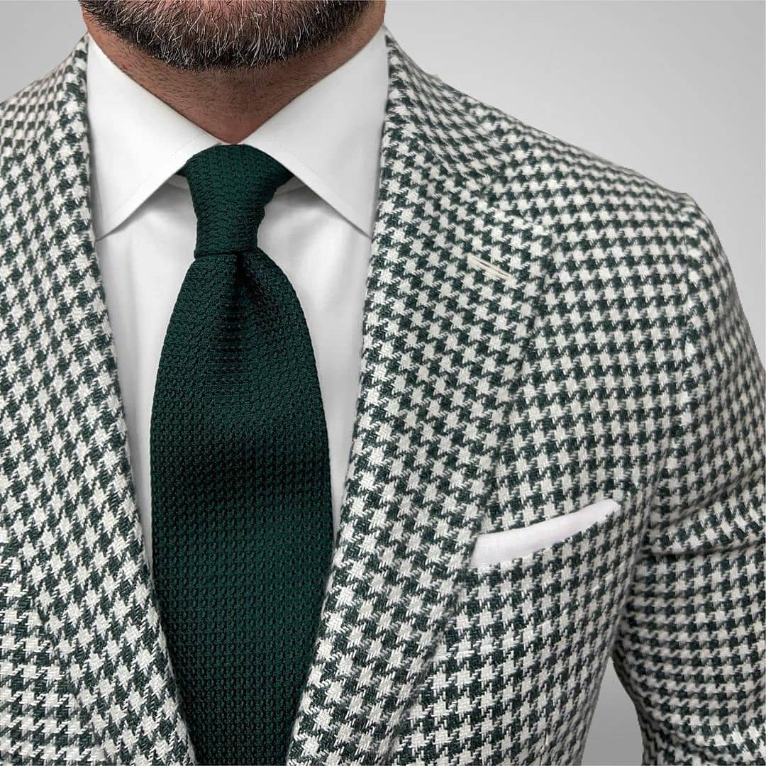 pinstripemag's tweet photo. Choose 1, 2, 3, 4?
Comment down below 👇👇
Follow Us 👉 @pinstripemag
.
.
.
.
#fashion #men #menstyle #fashionblogger #menwith #dope #instafashion #luxury #wear #zaramenmag #casualstyleforgents #gentswitcasualstyle
#ootd #outfit #menwithclass #bestfriendgoals
#followforfollow https://t.co/LcXzGy3Fce