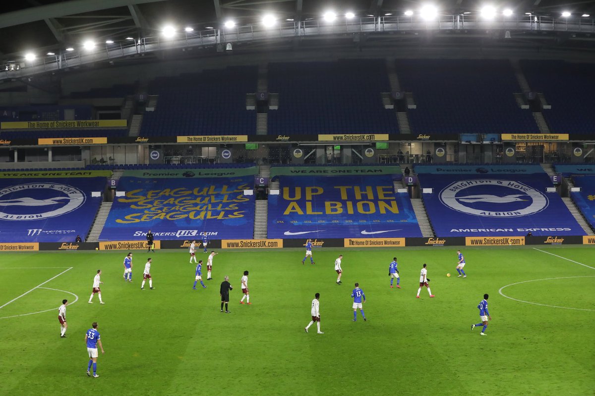 SnickersUKcom's tweet photo. New Years Resolution 2021 - Must up the advertising this year just not doing enough π #BHAFC #SnickersUK #reallyneedawin #newyearsresolution2021 #advertising #PremierLeague #football | @OfficialBHAFC | https://t.co/mq5ntmFuXL