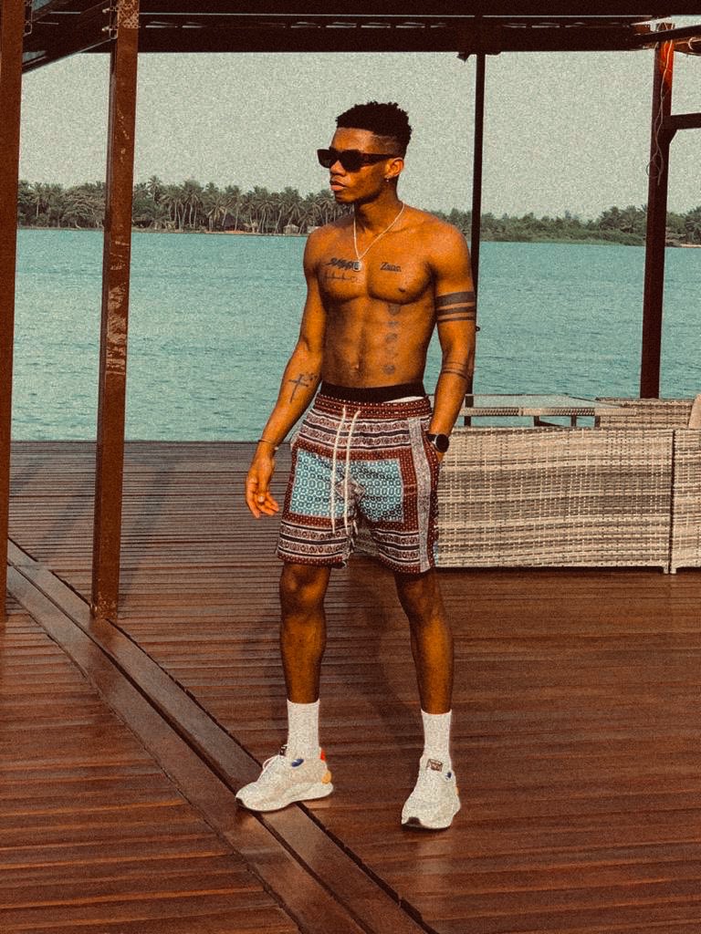 dannyhankeIX's tweet photo. Kidi to the world ✌️✊🏿 @KiDiMusic https://t.co/Vq4Da48rJC