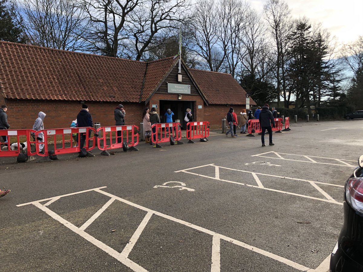 potts1303's tweet photo. Upton Country park Only one card machine working and no phone pay.  We are tier 4 and should limit exposure to people and touching things @BCPCouncil #COVID19 https://t.co/rhTgbQ8Che