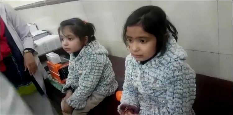 merakzehri's tweet photo. Abuse of authority is not a new thing in Pakistan. 

#IslamabadPolice #HayatBaloch
#JusticeForUsamaNadeemSatti https://t.co/s7EvlKvK5V