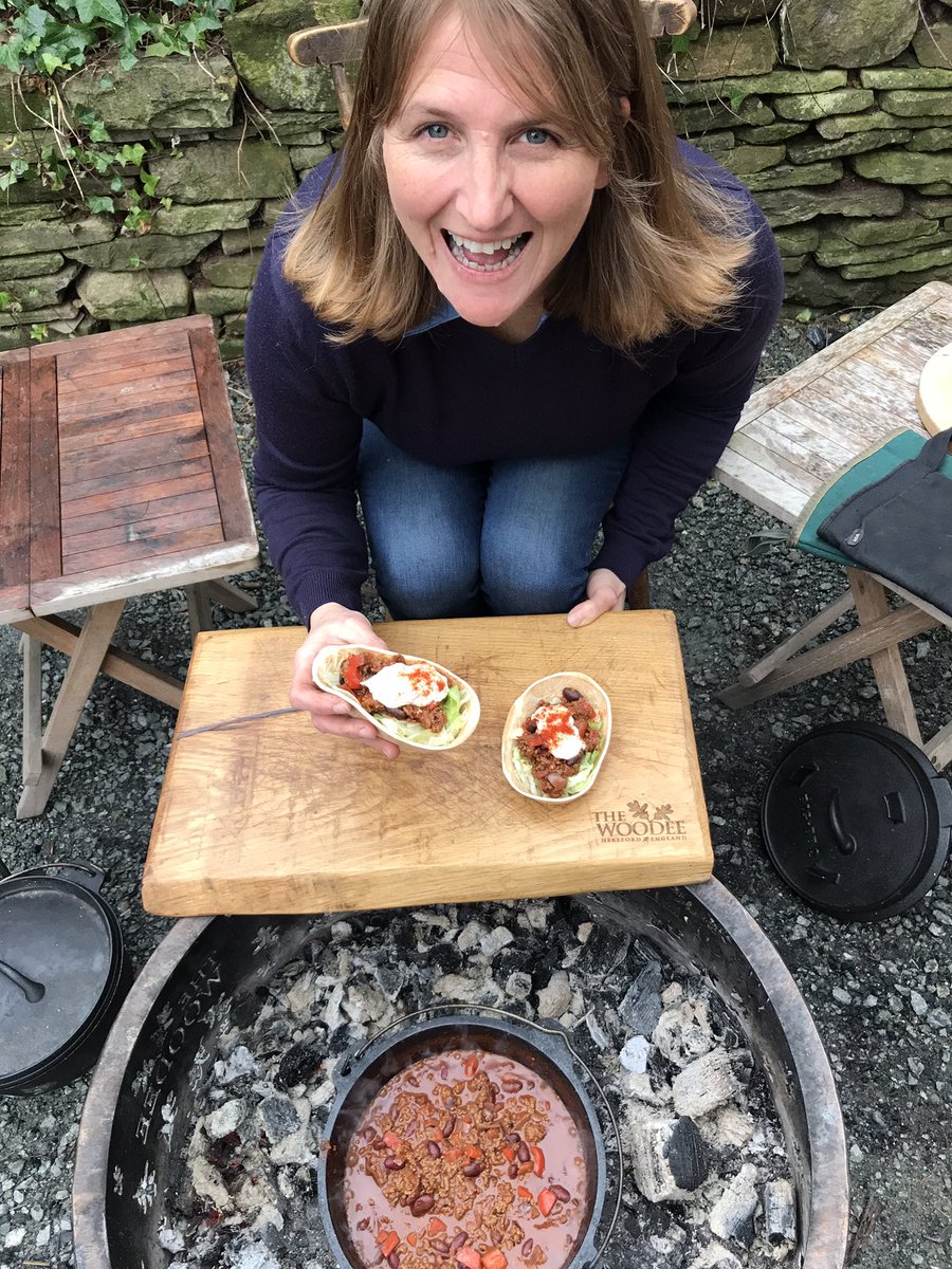 TheWoodee's tweet photo. If you’re looking for a great chilli recipe with no need for plates or cutlery try our ‘Woodee hot Chilli Boats’ - cooked outdoors over fire &amp; perfect for sharing food safely in your bubble! 

https://t.co/J6G8wWotf8

#firepitcooking #firepit
@Countryfilelive @TheoPaphitis https://t.co/HDFUjB6K5B