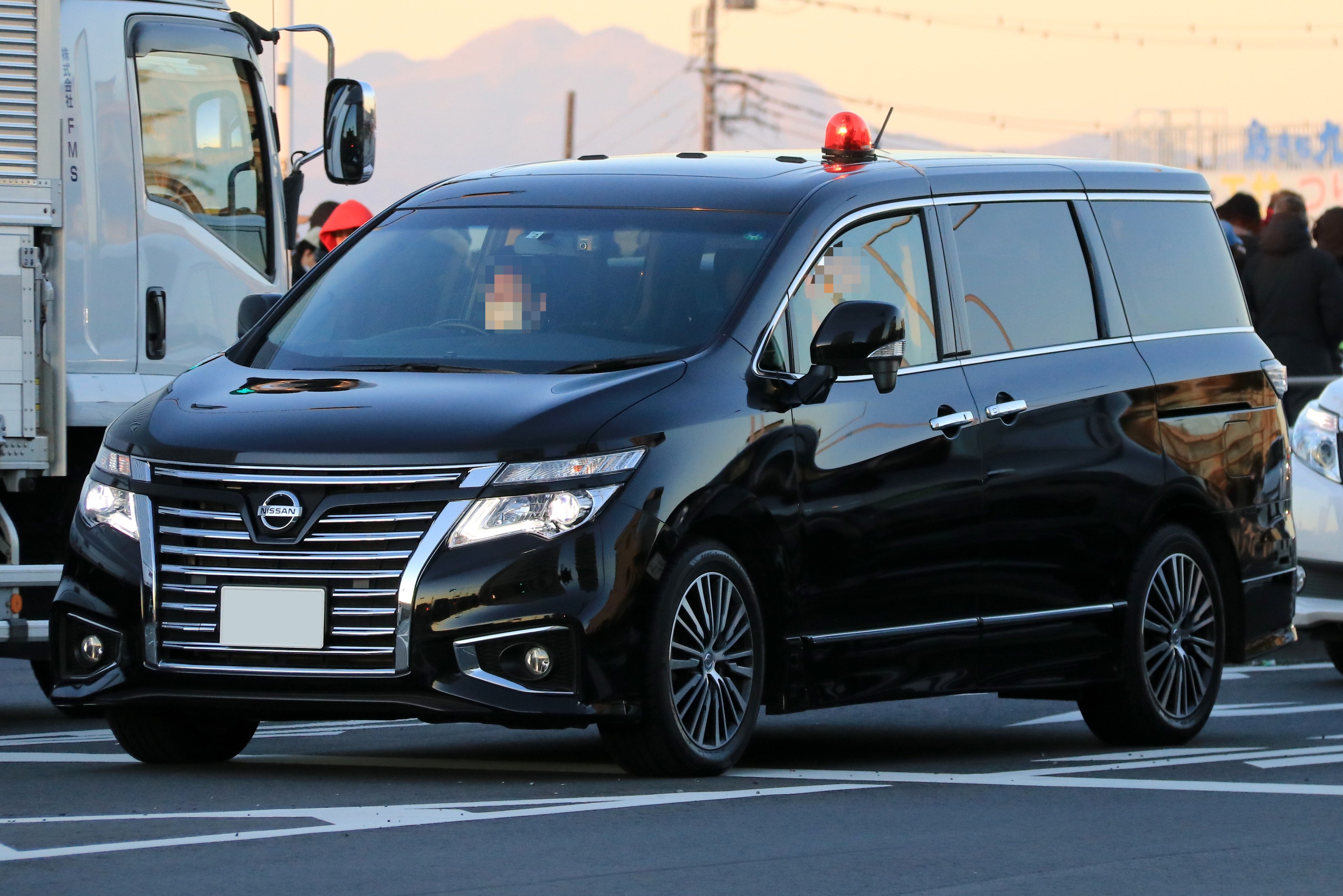 レイズ 日産 エルグランド 神奈川県警察交通部交通捜査課暴走族