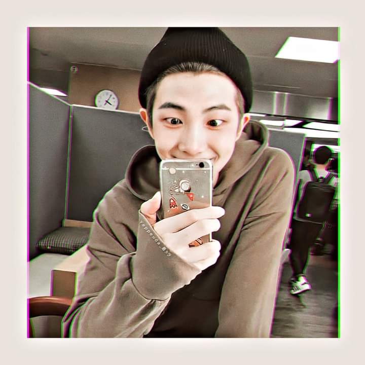thetngounphu's tweet photo. #ForeverLeaderRM
#RapperANDPoetRM
#LoveJoonMoreThanLove
#HeartRMDay
#OurLeader
#Namjoon
#2021withnamjoon
RM cute
RM wonderful
RM caring
RM ethereal
RM happy
RM wise
RM handsome
RM brave
RM strong
RM wonderful
RM amazing https://t.co/poBeiO4WZY