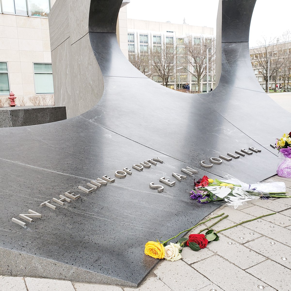 OnlyInBOS's tweet image. Today would have been MIT Police Officer Sean Collier's 35th birthday.

Thank you for your service and sacrifice.

💙