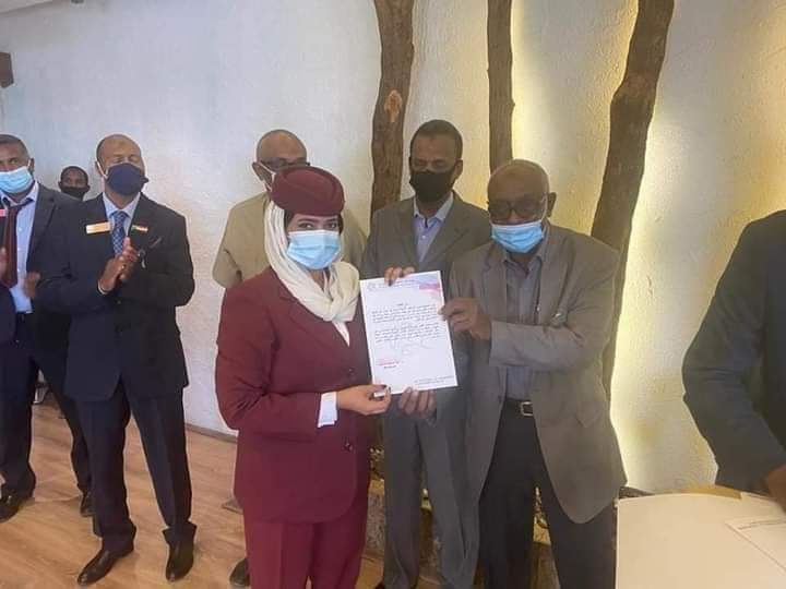 hashsudan's tweet photo. التحية لمحمد مجذوب ميرغني العمدة 
ضابط الأمن بشركة بدر للطيران الذي اكتشف واحبط جريمة تهريب ٧ كيلو ذهب للقاهرة
@BdrAirlines https://t.co/P62aTJQQu0