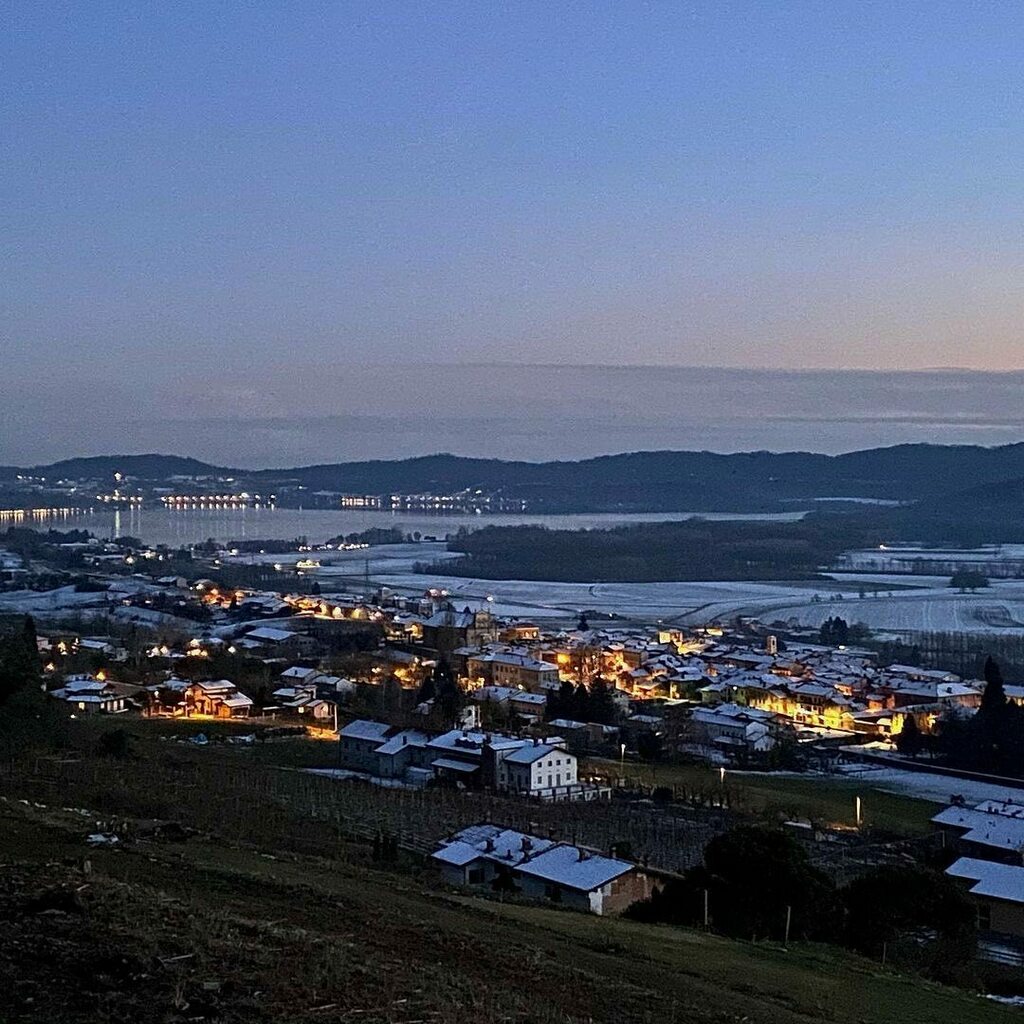 ig_piemonte's tweet photo. presenta
SUNSET EVENING
AUTORE @mirco_mion
LUOGO #piverone
LOCAL MANAGER @cecilianmd
TAG #ig_ivrea#ivrea#canavese
MAIL piemonte@igworldclub.it
SOCIAL
• https://t.co/e3pQ6zcRUA
• Twitter ig_piemonte
HUB @igworldclub
COUNTRY @ig_italia
TEAM… https://t.co/13vALkLRqn https://t.co/G8F3ueooye