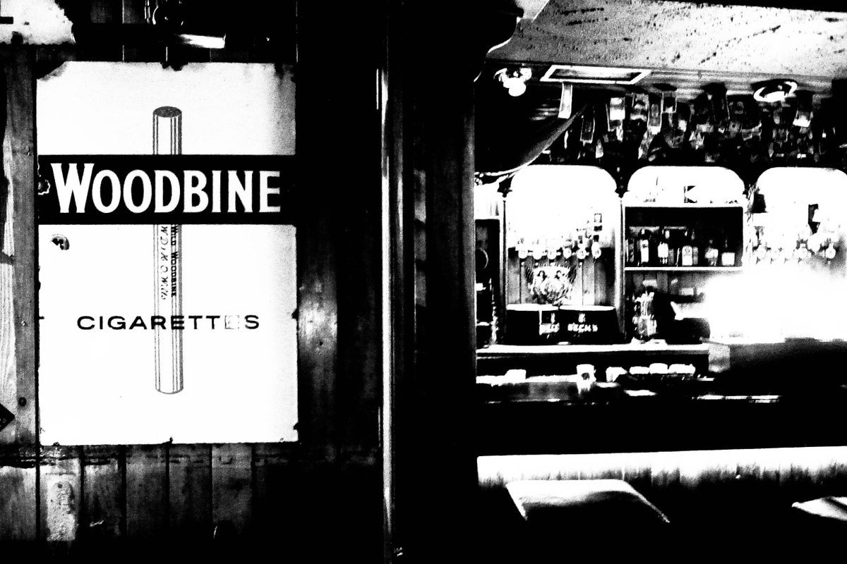 Woodbine  #pubs  #photography