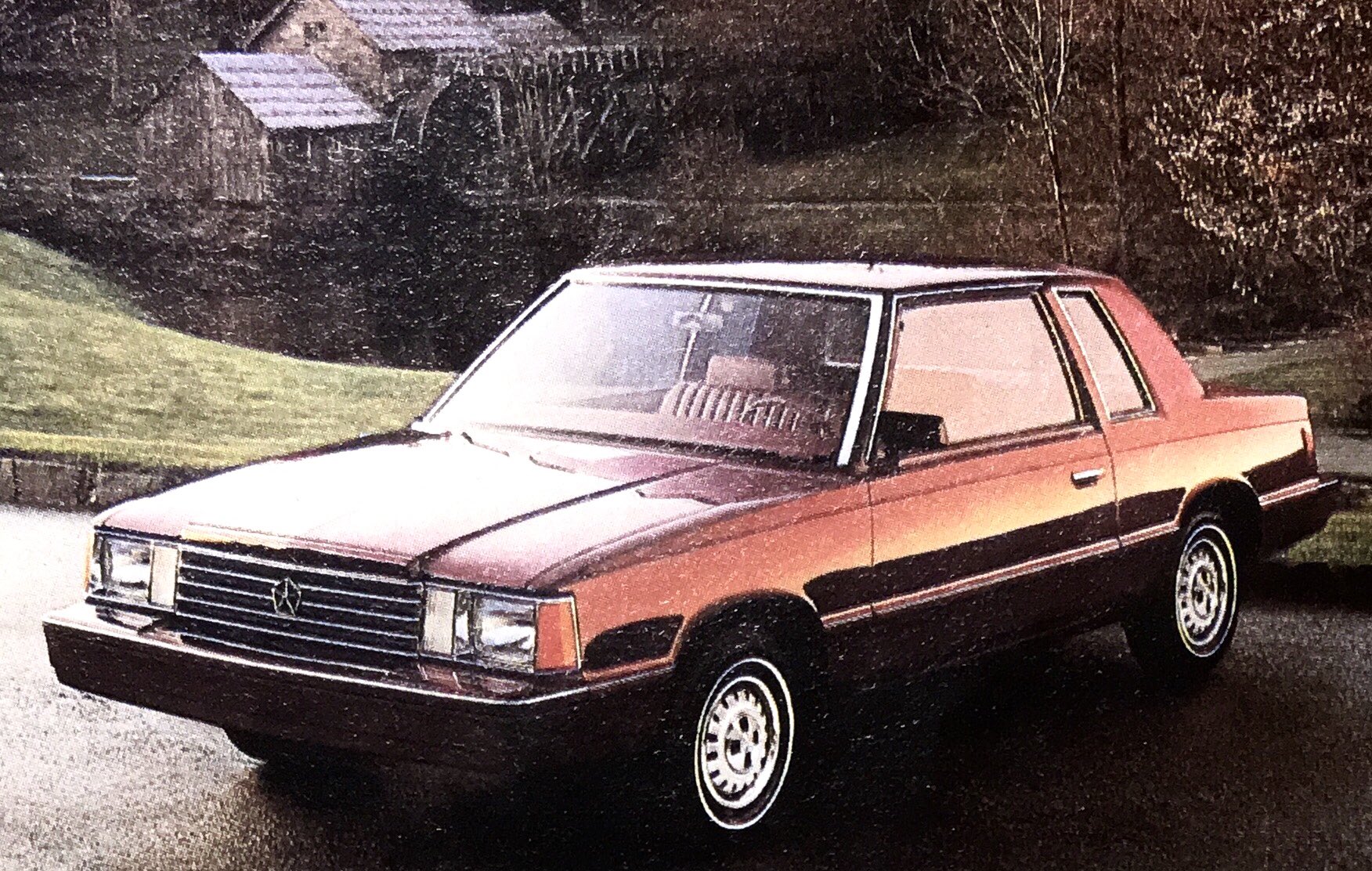 なべjun 80年代のダッジ部門のコンパクトカー アリーズ アメ車にしては地味な外観で 2ドアだと更に現地のアシ車テイストが増す 全長は4 5m級 これの兄弟車がクライスラー ミシガンと名付けられて日本にも輸入されていた マイナー車 マニアック T