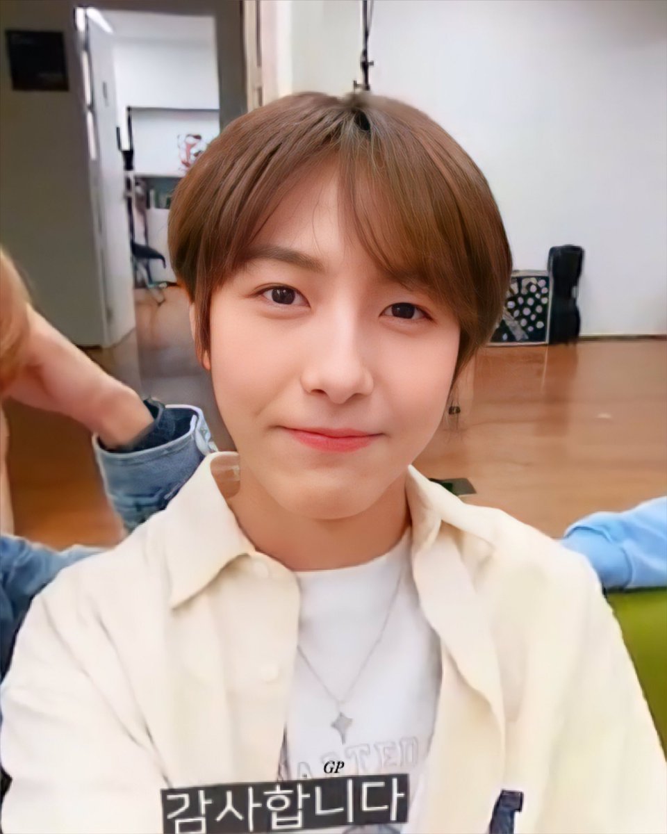 _G3WP3R's tweet photo. อยากนั่งมองอินจุนพูดทั้งวันเลย ♡´･ᴗ･`♡ https://t.co/JV41kkmiUu