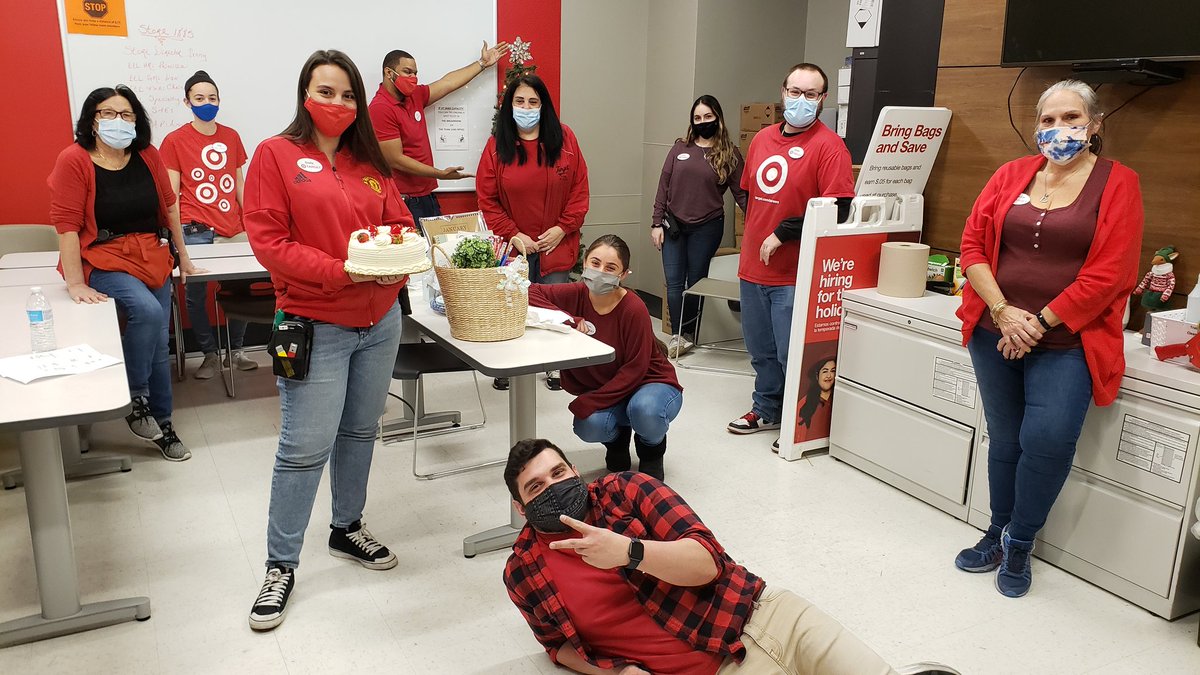 Congratulations TL Giselle we will miss you! Best of luck at Five Towns!! #hicksvilleonbroadway #t1885 <a href="/JesseDaTarget/">Jesse Scan</a> @drussak93 @ Gisellesfuturetwitter