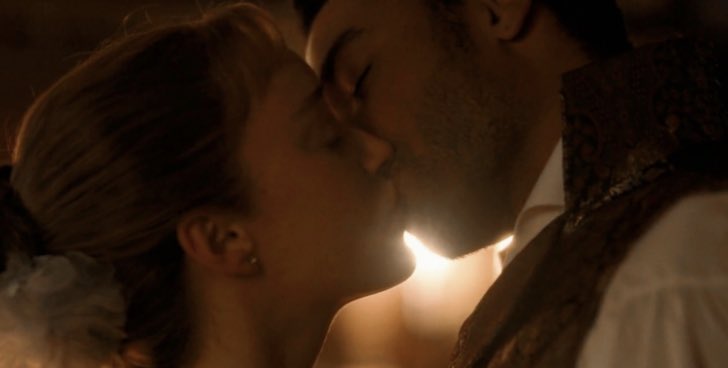 “Non riesco a smettere di pensarti, 
dalle mattine che sai alleviare,
alle sere che sai acquietare,
ai sogni che sai popolare.
Sono tuo Daphne, lo sono sempre stato.”❤️ #Bridgerton