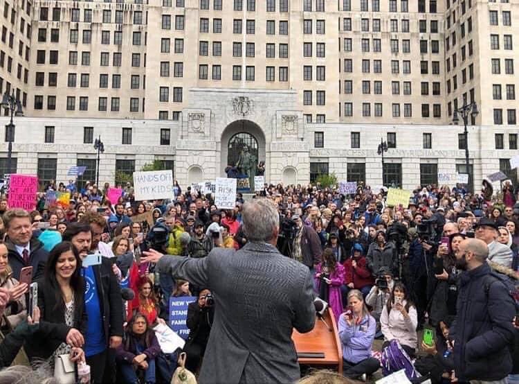 Thread on 2019: the year that aggressively set the stage for our current state of affairs. New York  #A99  #A099. No coverage from MSM, so only those directly impacted knew what was happening. Tens of thousands kicked out of schools, Jews targeted during religious holidays.