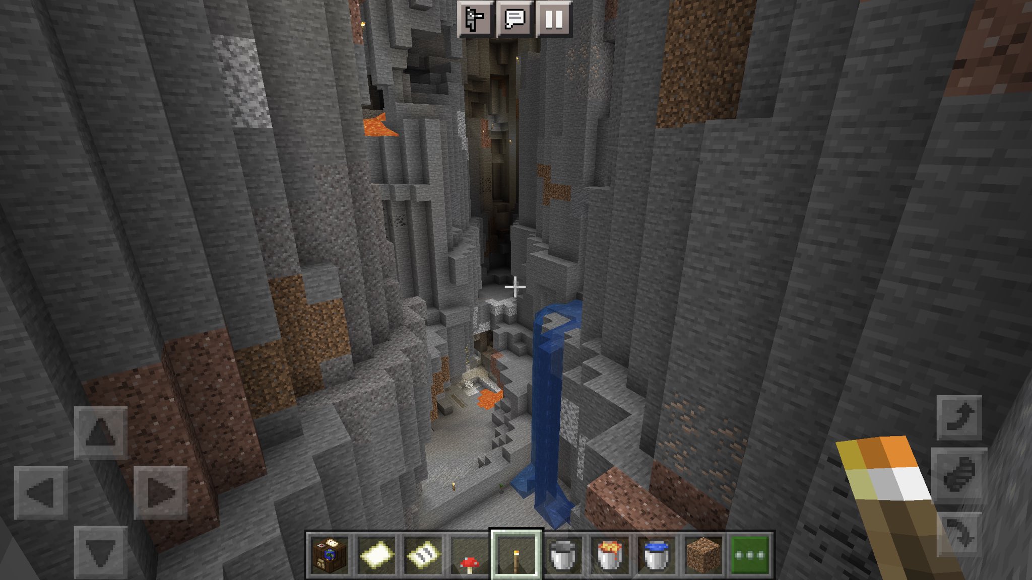 てくの 十字渓谷に廃坑 近くに村 リス地は地図左上 統合版でシード値は マイクラ Minecraft シード値 T Co Nmmuaf2ozt Twitter