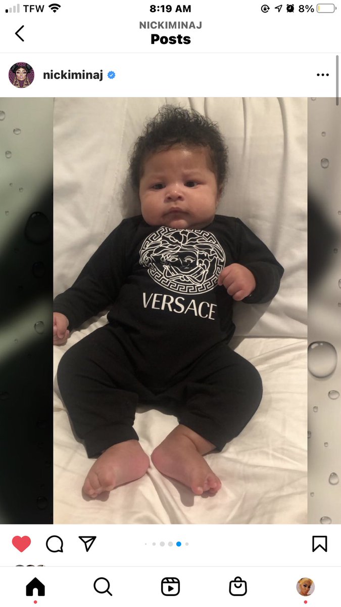 jesusxxo's tweet photo. PAPPA BEAR 😭😭😩😩😍🎁🧸 he’s so cute @NICKIMINAJ #pappabear #nickiminaj #nickiminajson https://t.co/KiI9461Eze