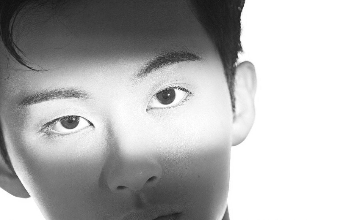 LOOKSMKL's tweet photo. mark’s “SUPERM” concept photos https://t.co/oJqernFDUC