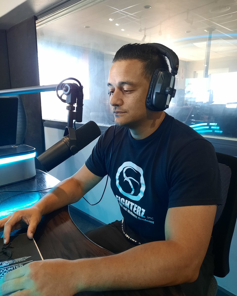 FidaahLifeCoach's tweet photo. Interviewed earlier on Radio 786 on setting goals for 2021, personal training, hiit and resistance training, weightloss, dieting plans and more. Video to follow soon... 
•
#personaltraining #2021goals #interview #personaltraining #hiit
•
https://t.co/vjrrJ5gaDa https://t.co/KyhbqvCTSC