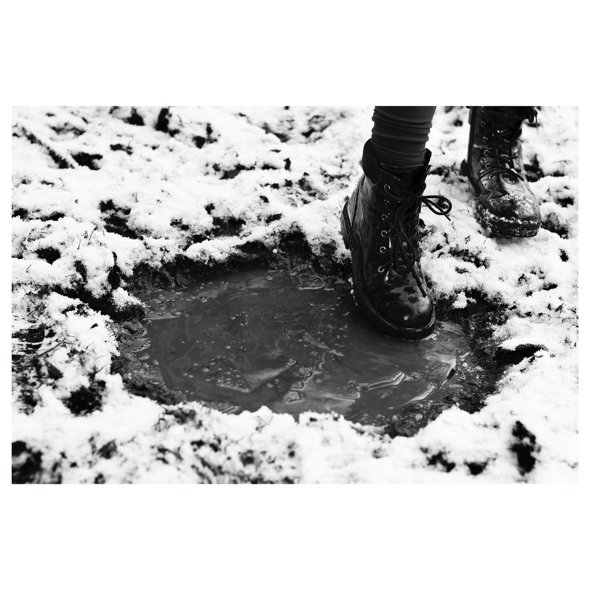Winter walk ... #Scotland #glasgow #Documentary #blackandwhitephotography #balckandwhite #winter #snow #winterwalk #freezing #afternoon #photography #Monochrome #photo