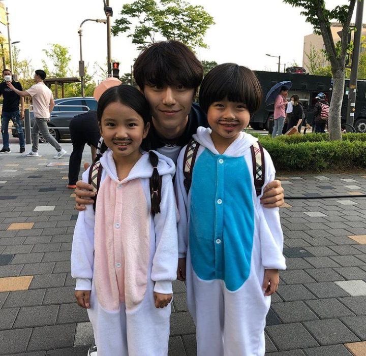 คุณพ่อขายาว