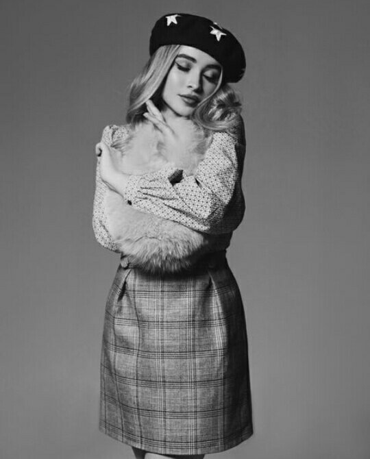caitiepeachpie's tweet photo. sᴏᴍᴇ ᴘᴇᴏᴘʟᴇ ᴄᴀʀᴇ ᴛᴏᴏ ᴍᴜᴄʜ. 
ɪ ᴛʜɪɴᴋ ɪᴛ·s ᴄᴀʟʟᴇᴅ ʟᴏᴠᴇ.❜ https://t.co/NbfFXmd5Mj