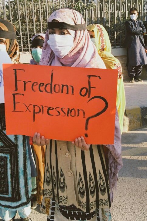 IrfanZaibMenga2's tweet photo. Freedom of expression?
Freedom of speech?
#StopThreateningBalochProtestors https://t.co/gvC5F2Xibt