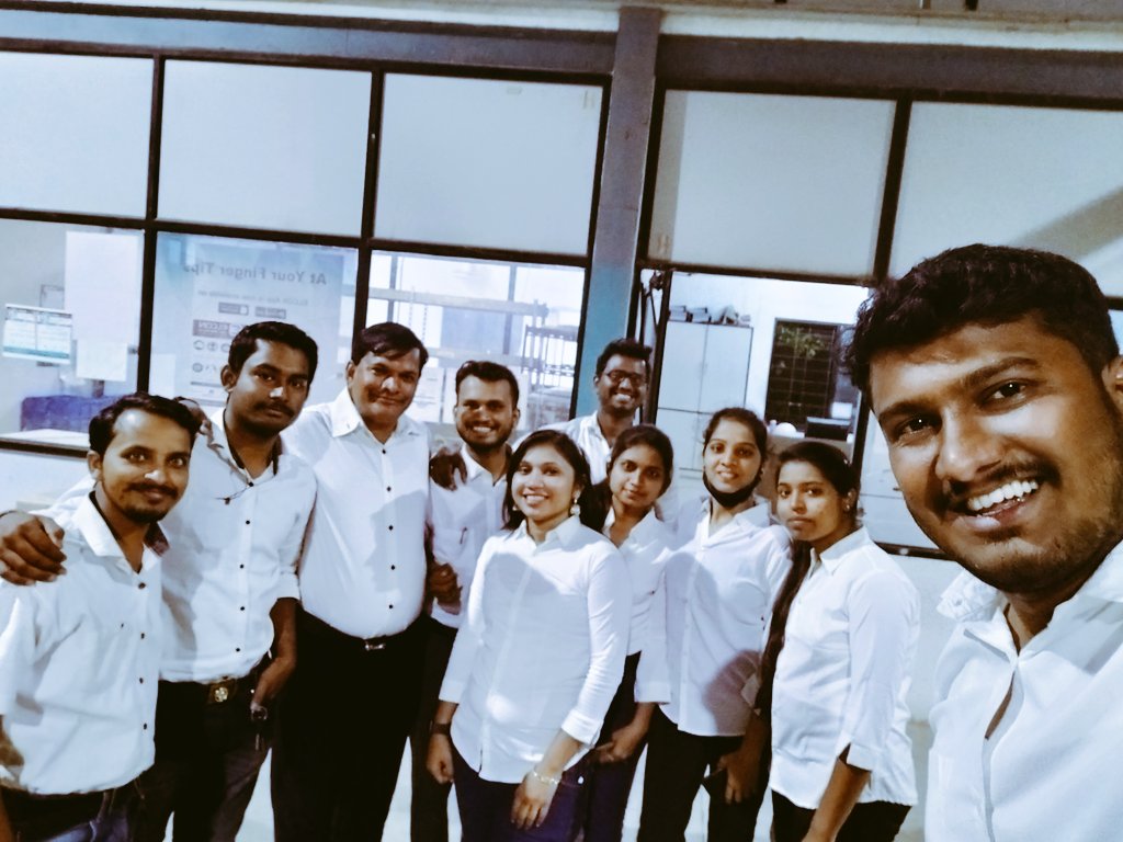 p_nivedita24's tweet photo. Team Elcon in White ЁЯШНЁЯШН
@Angad__Nikam
@PatilBhorde @elconcabletrays
#TeamElcon
#Elcon_big_day
#Elconcabletrays https://t.co/mCOyHoHW65