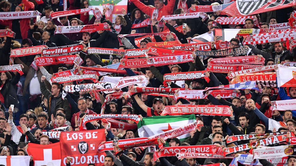 Hoy más que nunca #LosDeColoraoSonLosNuestros ¡A por ellos, #SevillaFC!