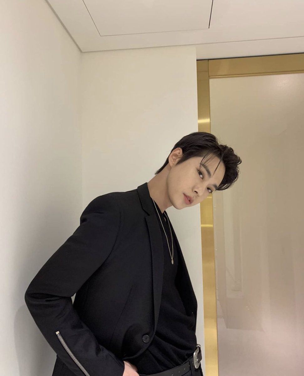 Dilfication of Kim Doyoung through 2020, a thread