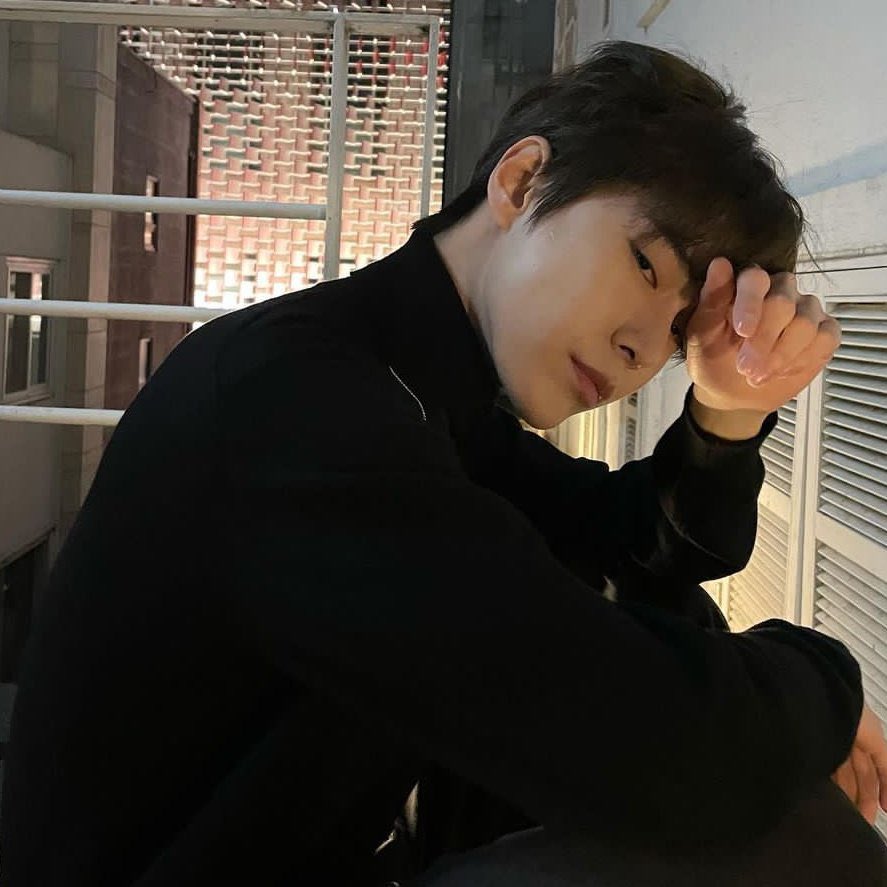 Dilfication of Kim Doyoung through 2020, a thread