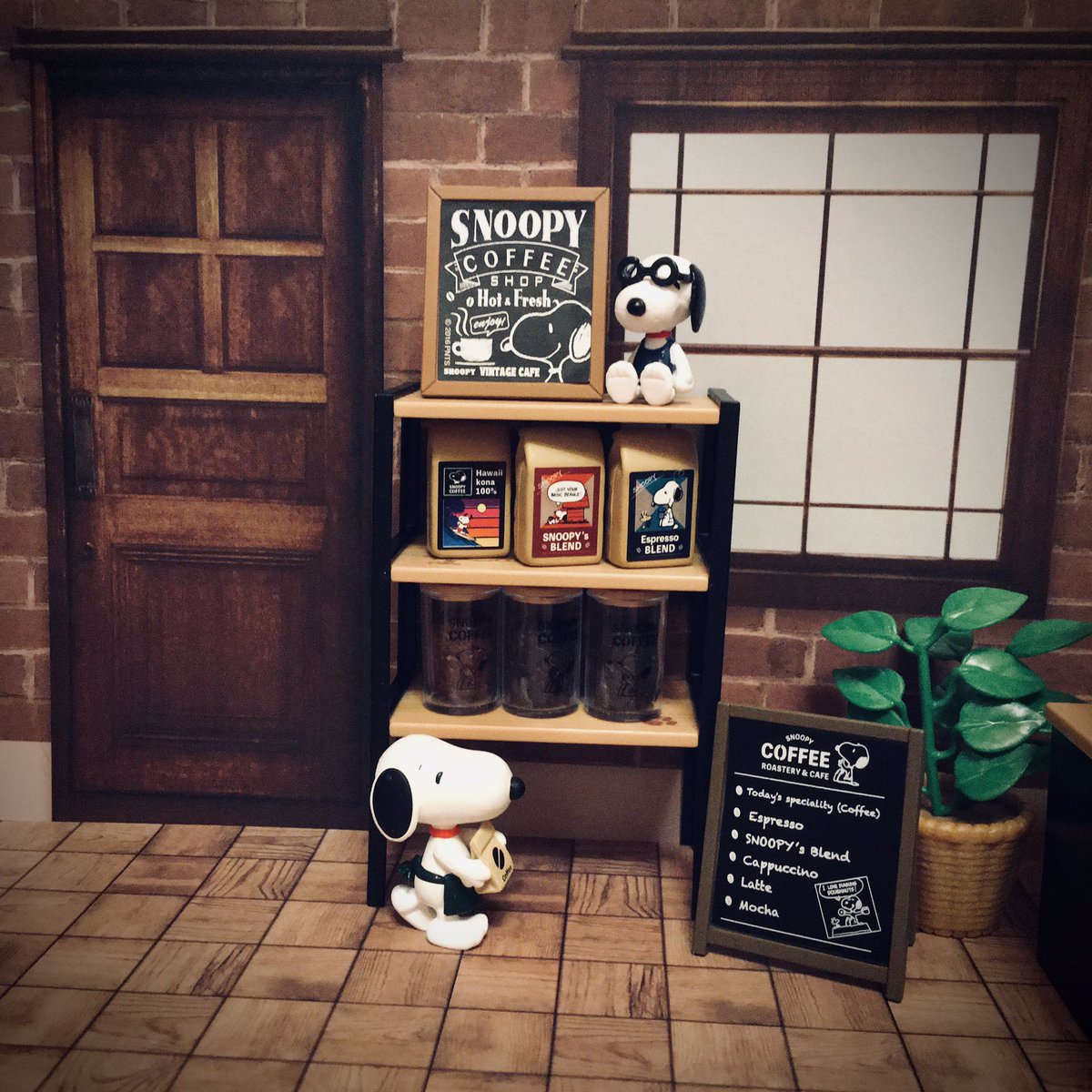 こけし 時間あるし 年末に届いた スヌーピー コーヒーロースタリー カフェ 開封しようかな ぺ こさんに影響されたww これと合わせてディスプレイしたくて 同じくリーメントの スヌーピー コレクションオブワーズ の Cafe も単品売りのを買って こけし 時間あるし 年末に届いた スヌーピー コーヒーロースタリー カフェ 開封しようかな ぺ こさんに影響されたww これと合わせてディスプレイしたくて 同じくリーメントの スヌーピー コレクションオブワーズ の Cafe も単品売りのを買って
