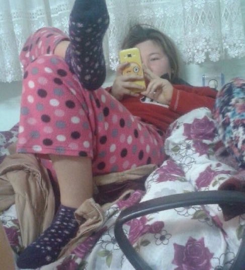 neyse birazdan kalkar dolabimi duzenler kahvemi alir kitap okurum

bes saat sonra :