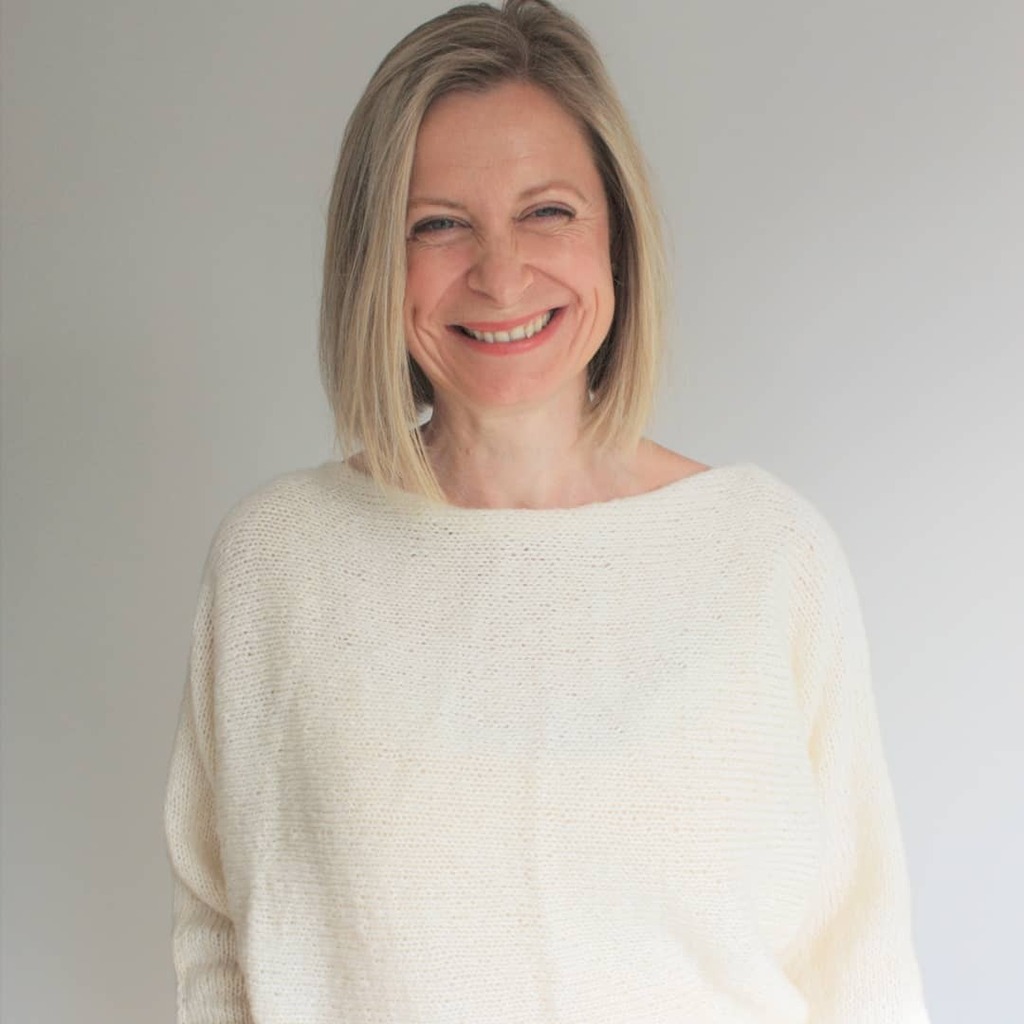 Hope 2021 is getting off to a good start for you.
.
Felt the need to take down our decorations today as you were totally right in your predictions @knitsafari.... When you said the other week that as soon as the mince pies were sold out, the shops would … instagr.am/p/CJi9OymrInd/