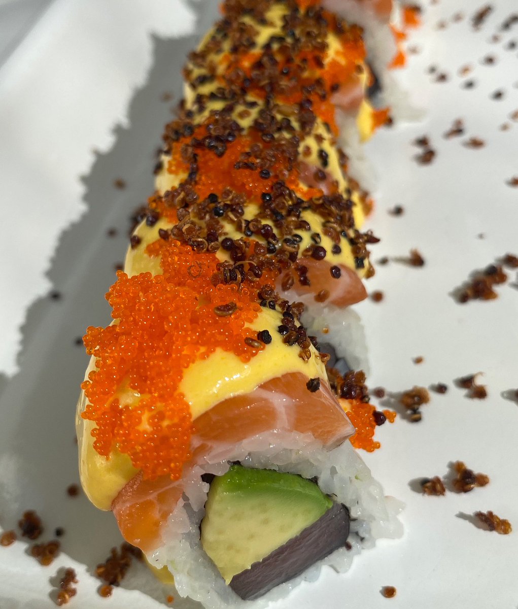 TheWhetPalette's tweet photo. 🔶LOST IN TRANSLATION🔶 @itamaemiami Tuna, avocado topped with salmon, masago, crispy quinoa, ají amarillo aioli #ITAMAEseries https://t.co/mf4QYU6jOG