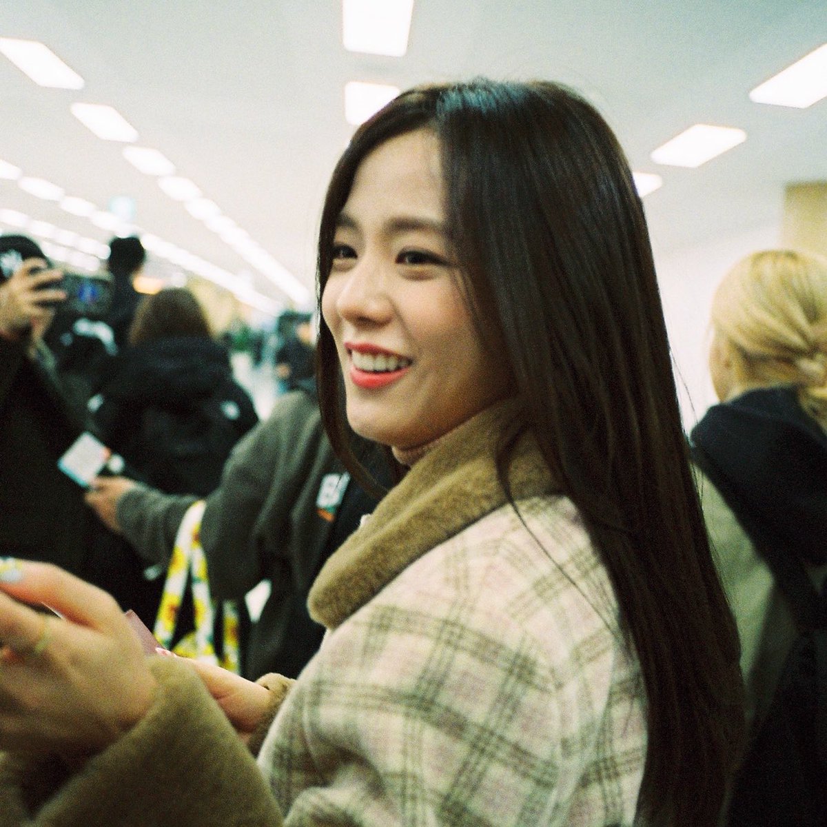 kapsyon's tweet photo. “Thank you for making me a solid person, and thank you so much for being with me in the process.” - Jisoo (2020) 

happy birthday, beautiful brain. you make us fall for you over and over again.💓

#WorldStarJISOODay
#우리의_월드스타_지수_데이
#올해의_시작은_지수와함께
@BLACKPINK https://t.co/5bIsc3VmUn