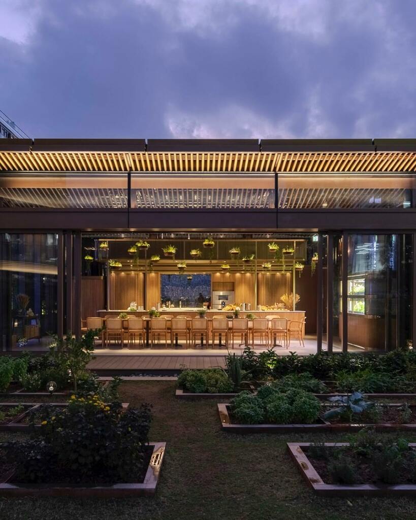 Project|

We are delighted that @naturediscoverypark received an Excellent Design Award by the World Architecture Festival 2020 international jury. 

Nature Discovery Park, Hong Kong is a secret garden positioned above the roof tops on the 8th floor of t… instagr.am/p/CJjC3XXhY0r/