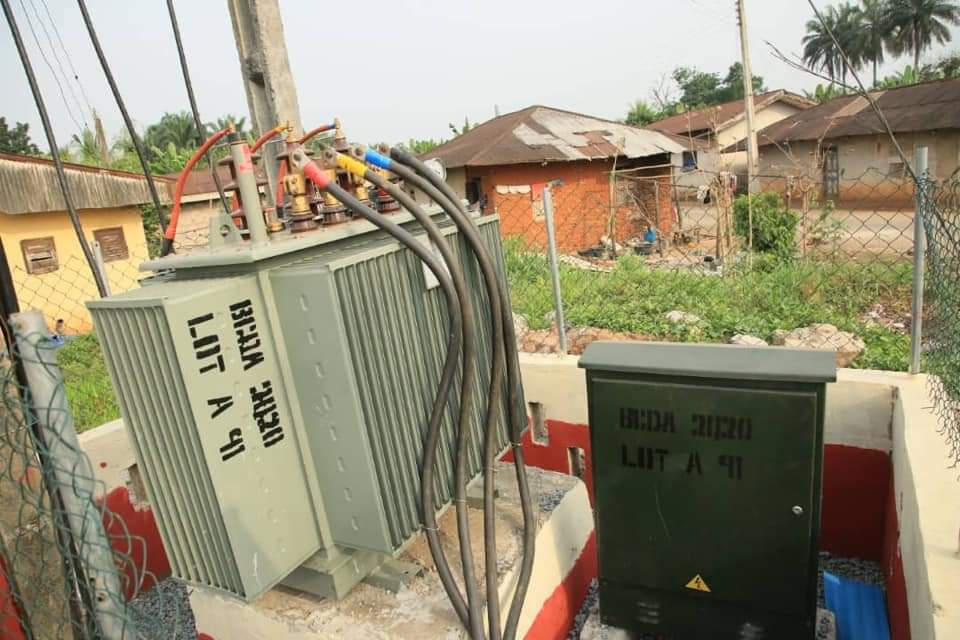 PROJECTS INTERVENTION: ORIA-ABRAKA (1)Installation of 500KVA Transformer in Oria-Abraka in Ethiope East Local Government Area of Delta State. This all important electricity project is one of the constituency projects i facilitated in the 2020 Budget.