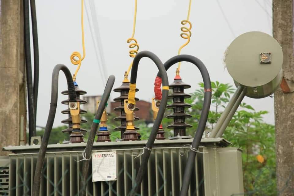 PROJECTS INTERVENTION: IMODJE-OROGUN (1) Installation of 500KVA Transformer in Imodje-Orogun in Ughelli North Local Government Area of Delta State. This all important electricity project is one of the constituency projects i facilitated in the 2020 Budget.