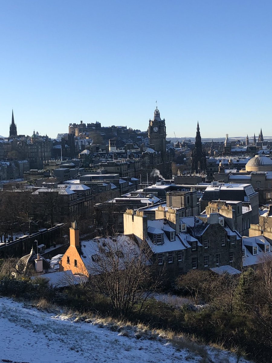 Snowy view of Edinburgh from the Calton Hill today - running on hold due to ice and snow but still spotting the landmarks 😀 #walkinwinter #Edinburgh