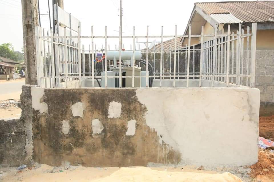 PROJECTS INTERVENTION: EKU (1)Installation of 500KVA Transformer in Eku in Ethiope East Local Government Area of Delta State. This all important electricity project is one of the constituency projects i facilitated in the 2020 Budget.