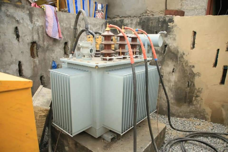 PROJECTS INTERVENTION: KOKORI INLAND (1)Installation of 500KVA Transformer in Kokori Inland, Ethiope East Local Government Area of Delta State. This all important electricity project is one of the constituency projects i facilitated in the 2020 Budget.