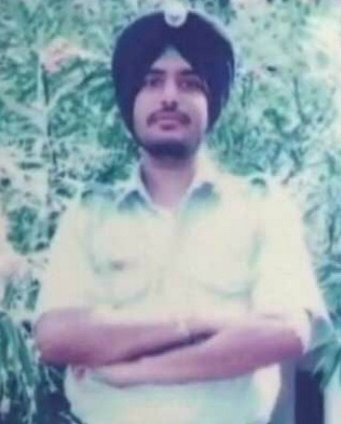  #ObituaryOfTheDay1/3Cpl Gursewak, Garud CommandoMarried just over a month ago. Also martyred in the Pathankot Airbase attack this day five years ago