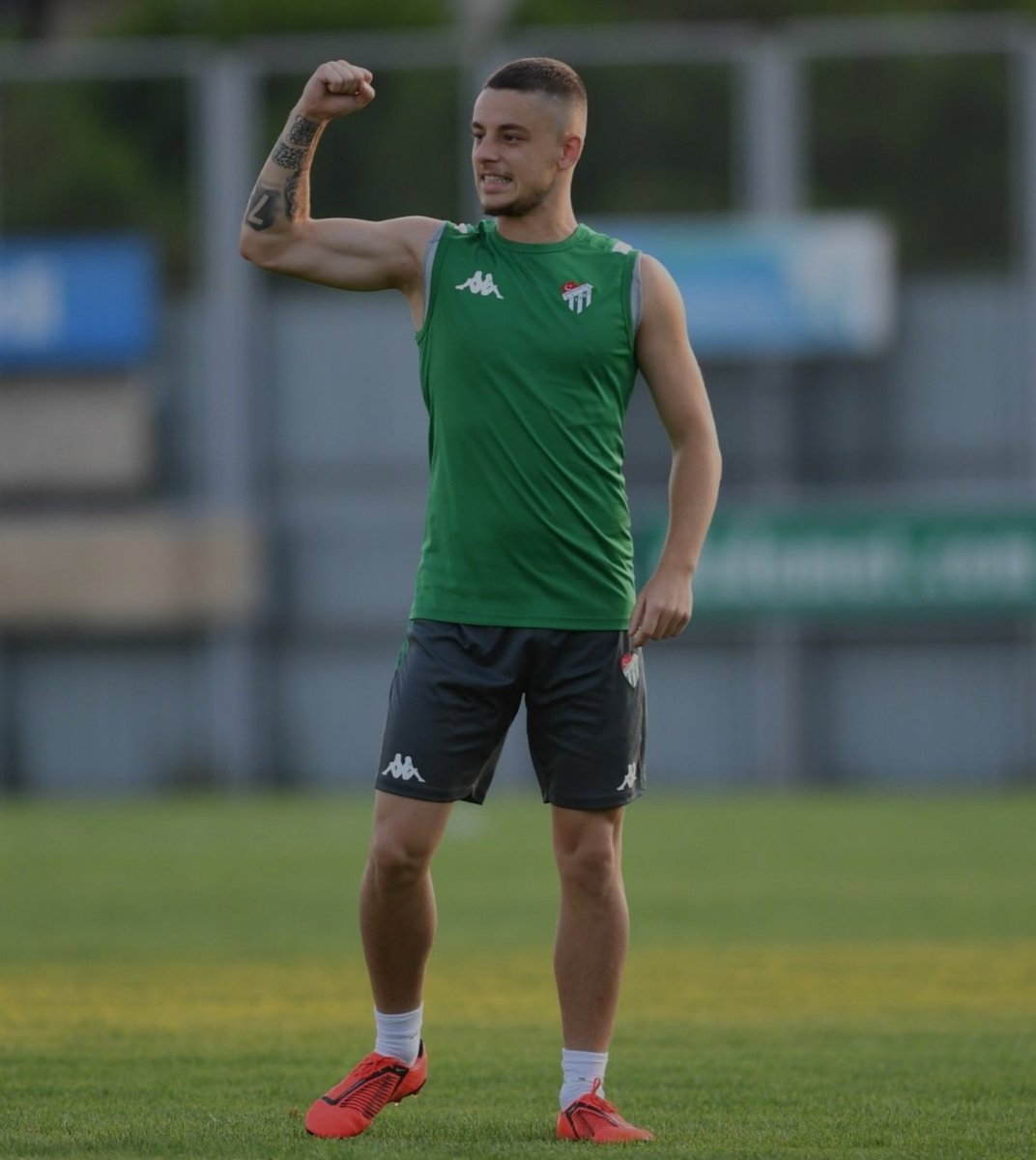 Kardeşim benim başarılarının devamını diliyorum. <a href="/Cagataay16/">Çağatay</a>