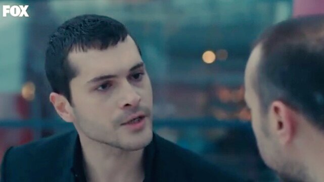 Canım çocuğum şu sahnelerde çok üzüldüm ya 😢
Üzgünken ayrı Yakışıklısın orası ayrı 💥

#SonYaz #AlperenDuymaz