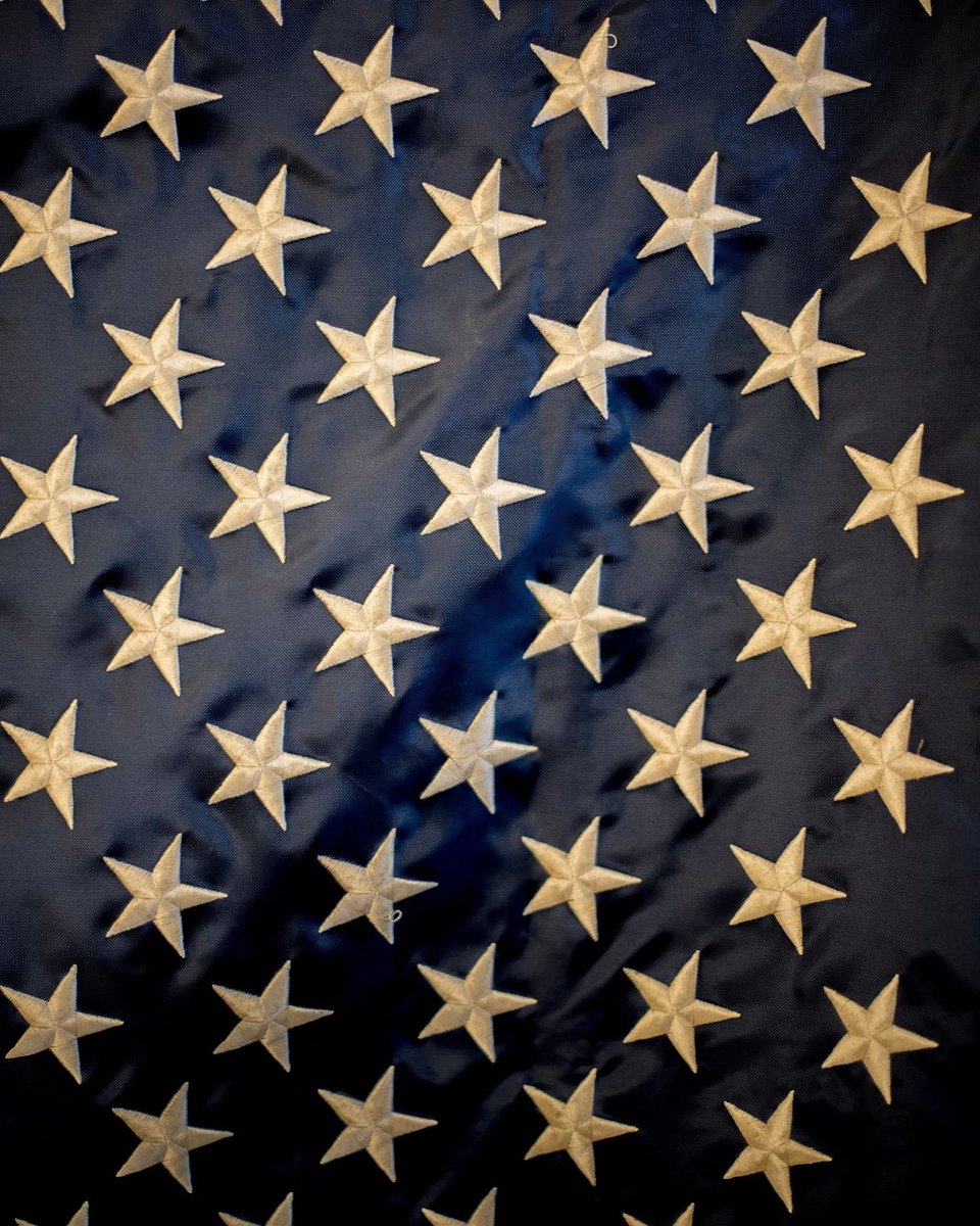 VetPathwaysHome's tweet image. What's in your Wellness Toolbox? This is what gives me the Courage to Change; eating three healthy meals a day, drinking plenty of water, reading self-help books, yoga, writing in my journal, and talking to a friend daily. What makes you feel good?