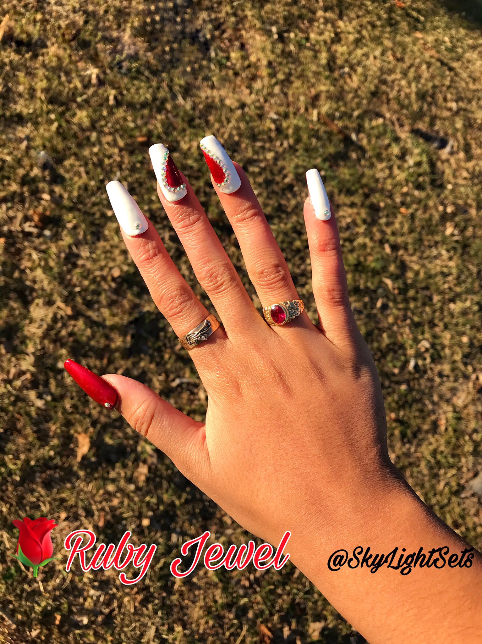 Press On Nails Skylightsets Al Twitter Ruby Jewel Message To Buy This Nail Set Is A Beautiful Red And White Nail Set Is In My Valentines Collection All Nail Sets Are Available In