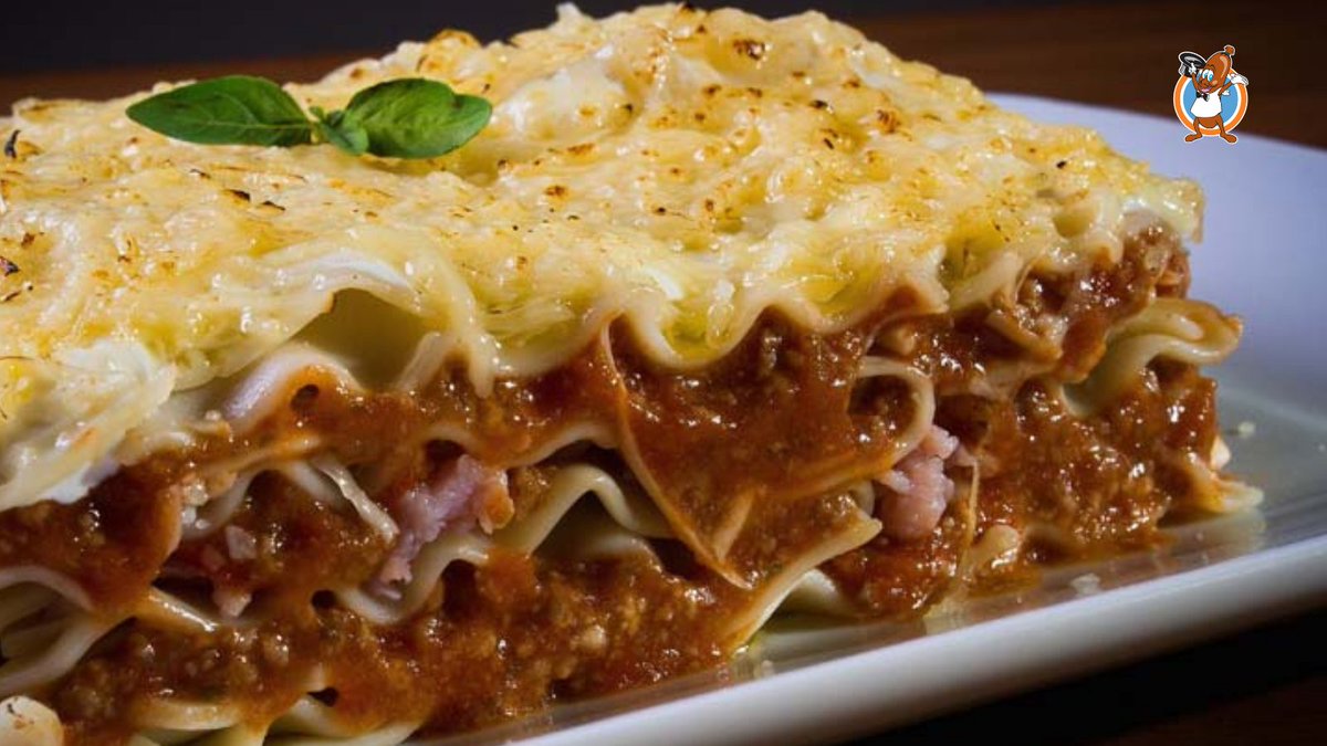HalendasMeats's tweet photo. This heart-warming dish has been a family classic meal for ages. It is cheesy, meaty and mouth-wateringly delicious. What’s not to love! Nothing but layers of tasty comfort food.
Recipe link: https://t.co/APXrRYAkCc
#simplerecipes #homemadelasagna #halendas #halendasmeats https://t.co/RxsX4dMIHz