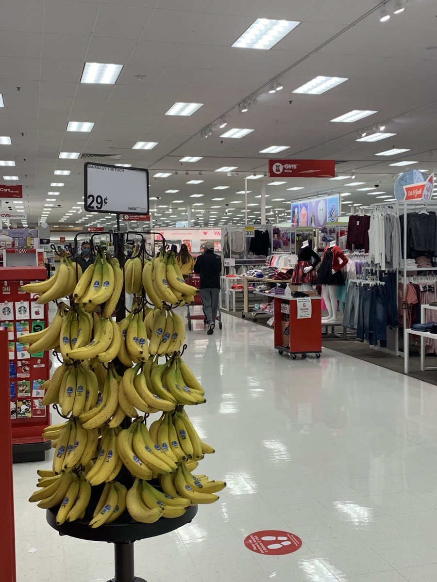 Bananas @ $TGT <a href="/JeffMacke/">Jeff Macke</a>⁩