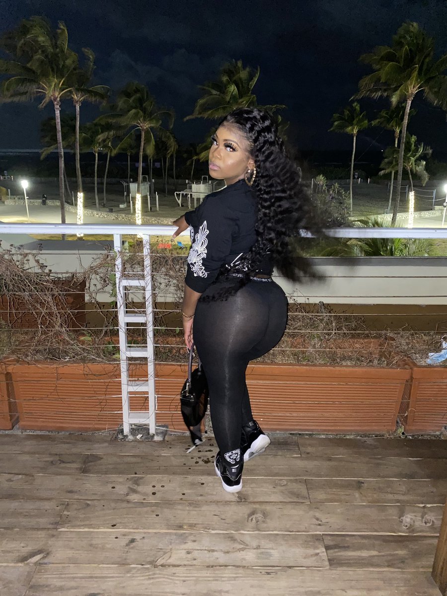 TheofficaLondon's tweet photo. . Chrome heart mamii🪐🤤😎 #NewYearDiffrrentLanguage🗣🤑 https://t.co/MwPXmxD55Q
